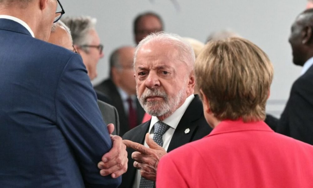 Lula conversou com Friedrich Merz Foto: Mandel NGAN / POOL / AFP
