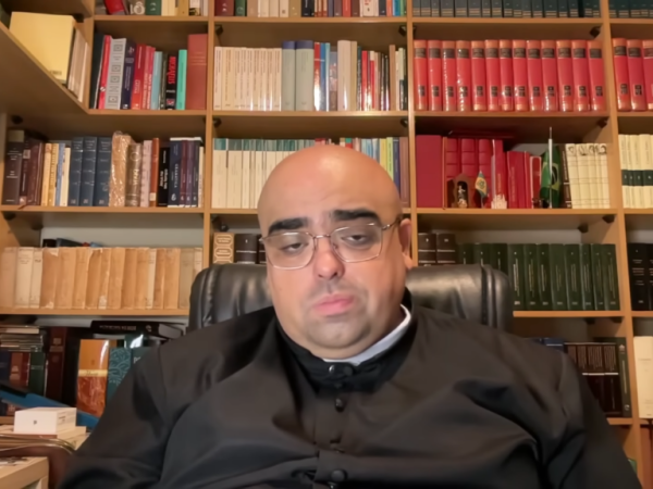 Padre José Eduardo de Oliveira e Silva Foto: Reprodução/YouTube Padre José Eduardo