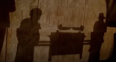 Arca da Aliança retratada em cena do filme Indiana Jones Foto: Reprodução/ Print de vídeo YouTube Paramount Movies