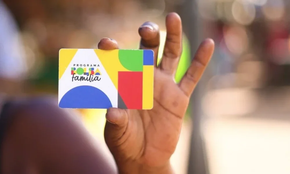 Cartão do Bolsa Família Foto: Lyon Santos/ MDS