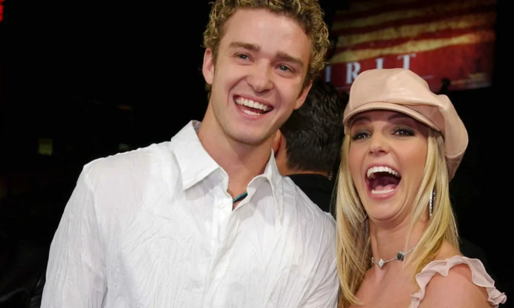 Justin e Britney em 2002 Foto: LUCY NICHOLSON/EPA/EFEVISUAL
