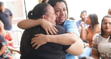 Emoção marca sorteio de 29 casas a custo zero em Vila Propício (Foto: Octacílio Queiroz)