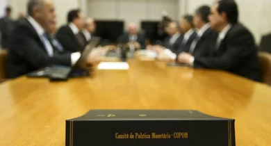 ilan-goldfajn-participa-de-reunio-do-copom_28133331720_o-e1501104995434-1024x617