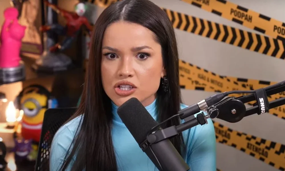 "Eu não sei o que ela ia fazer, se ela ia me abraçar ou se ia me bater", revelou a artista em conversa com o podcast "Podpah"