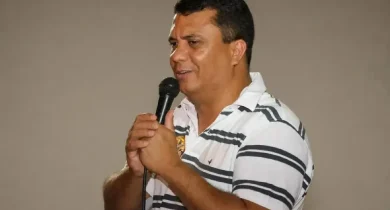 Enquanto família estava em pânico, político passava os dias com uma mulher em Goiânia (Foto: reprodução)