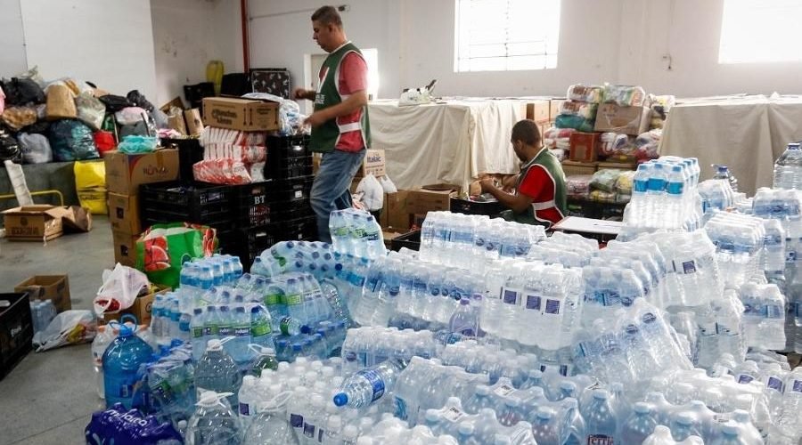 voluntarios-organizam-doacoes-para-vitimas-das-enchentes-no-rio-grande-do-sul-em-osasco-sp-1715007514026_v2_900x506